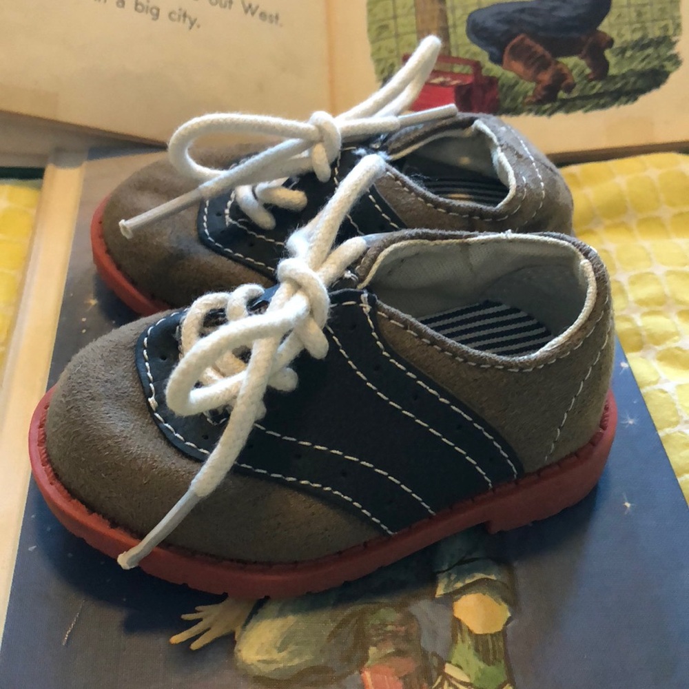 SOLD Oshkosh Saddle Shoes Toddler 2